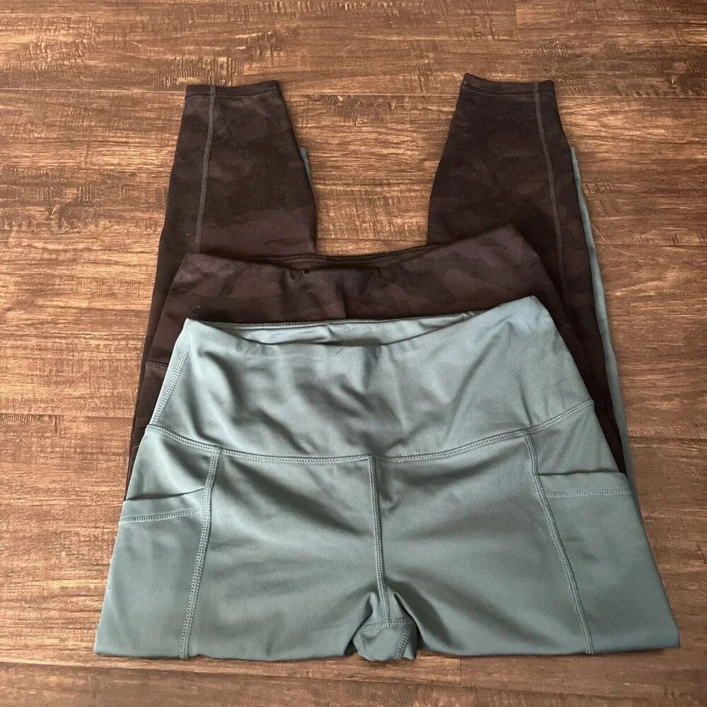 SKU 2 Yogalicious Womens Capri Leggings Size Medium Black And Teal Yoga Pants